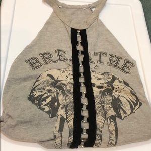 🌟Trendy tank with chain middle🌟